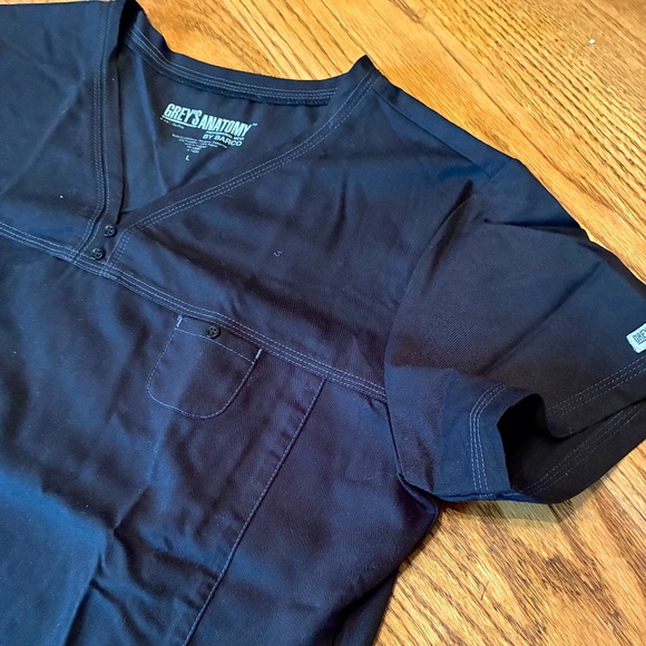 "Grey's Anatomy" scrub top, L, black - Picture 7 of 7
